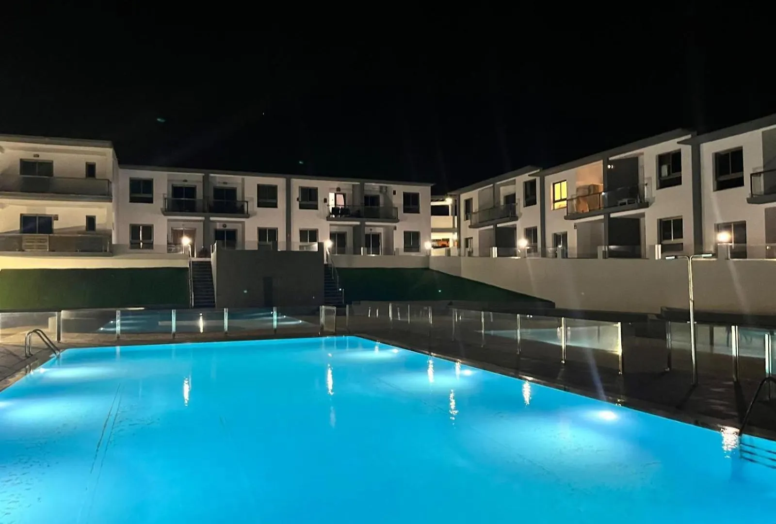 Casa Matteo-Modern Apartment With Pool Costa De Antigua